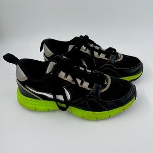 🥾 Nike Sport Lite Freedom Black Green Sneakers - Women’s Size 7